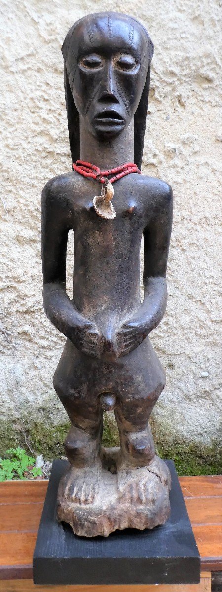 Tabwa Statue From Congo