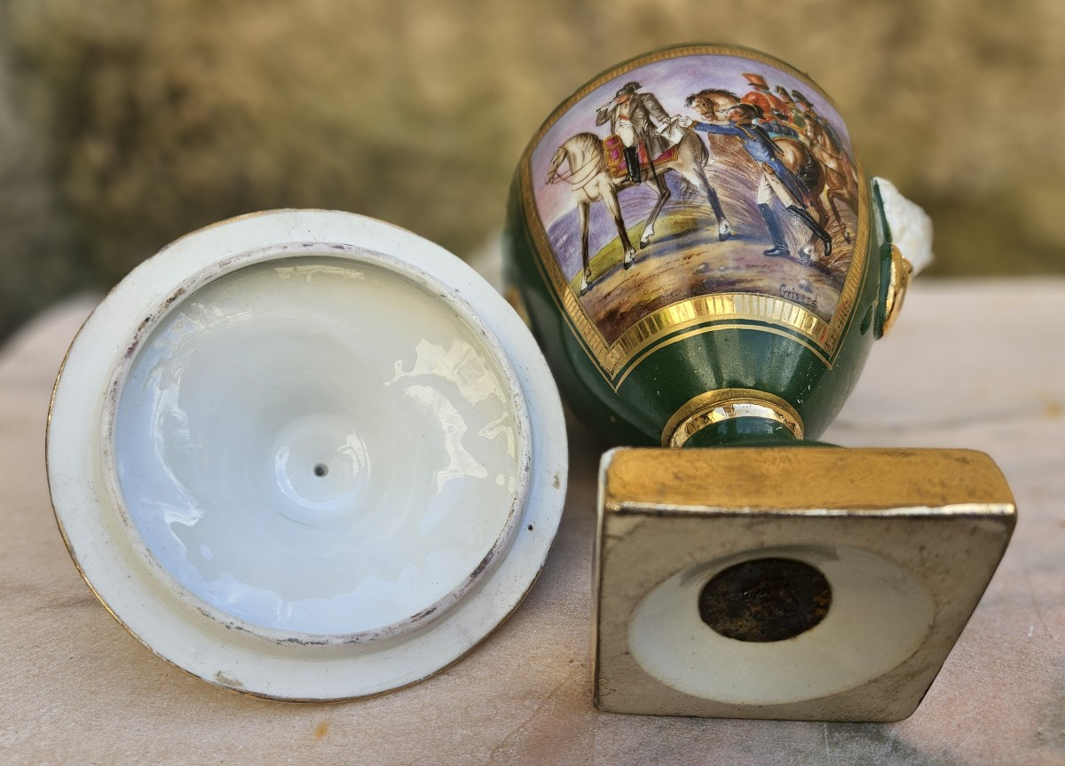 Napoleon I Paris Porcelain Covered Pot-photo-3