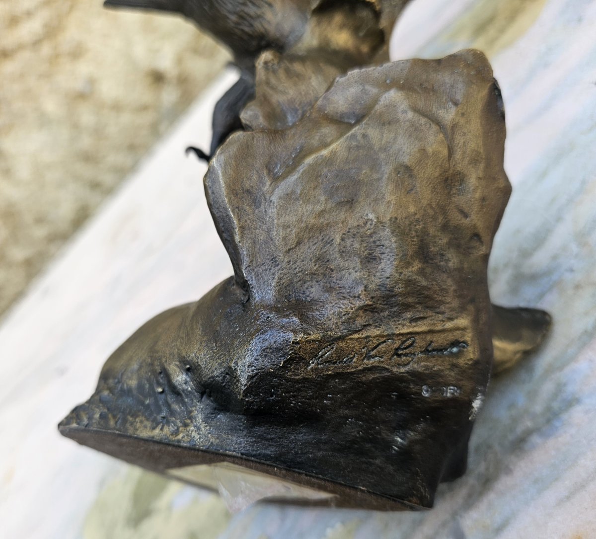 Aigle en bronze signé-photo-3
