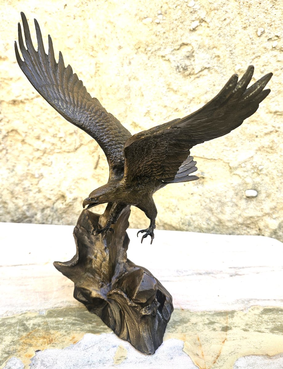 Aigle en bronze signé