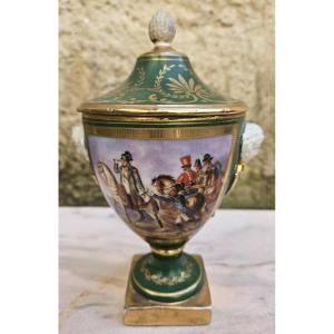 Napoleon I Paris Porcelain Covered Pot