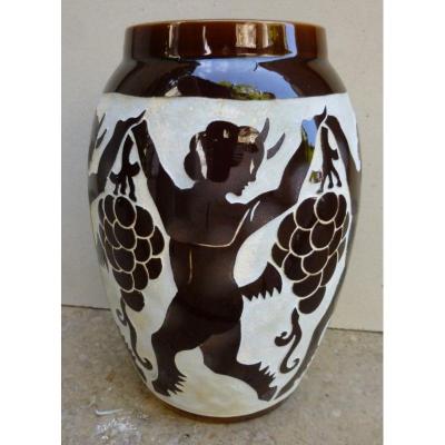 Art-deco Vase Mequinion