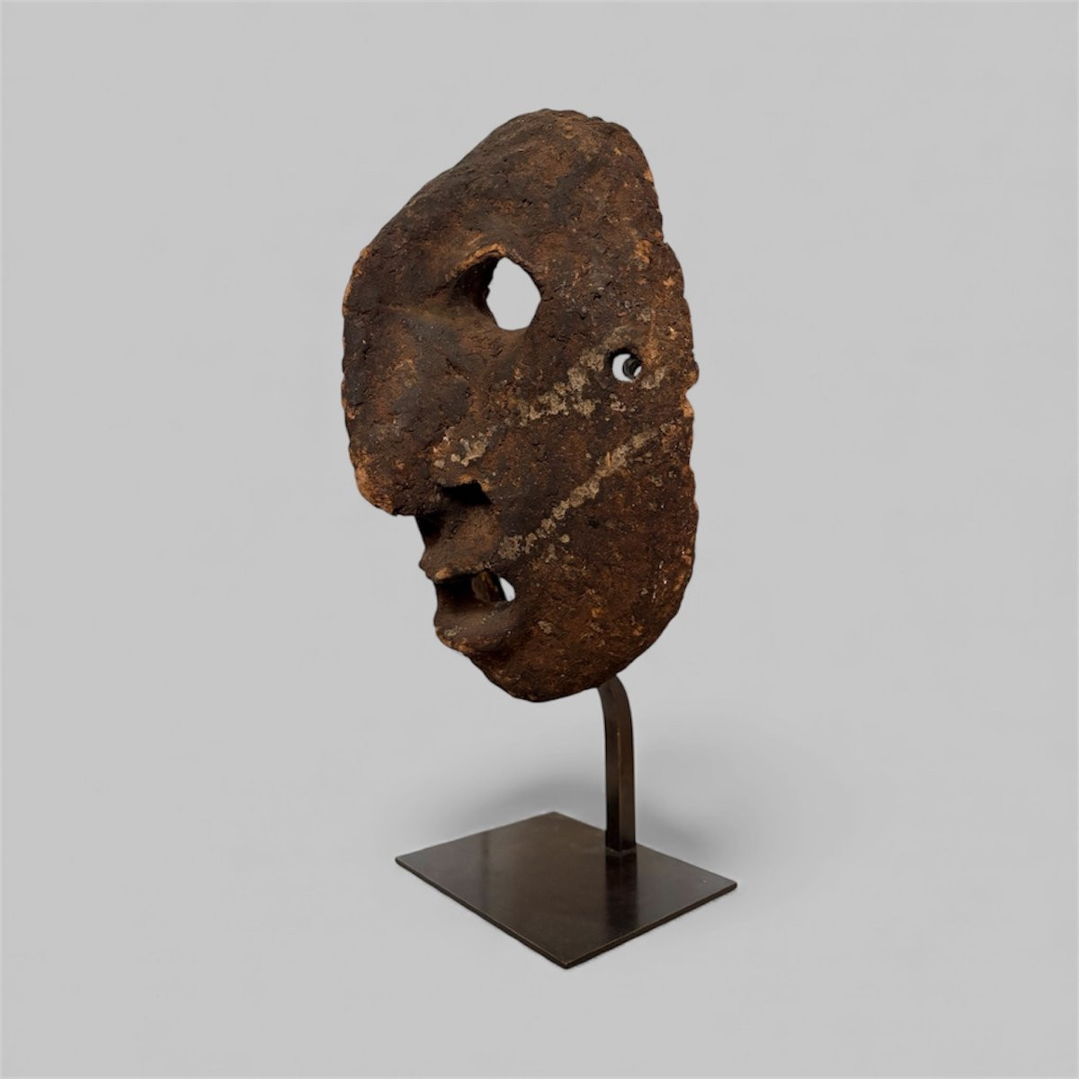 Puissant masque de l’ouest du Népal-photo-3