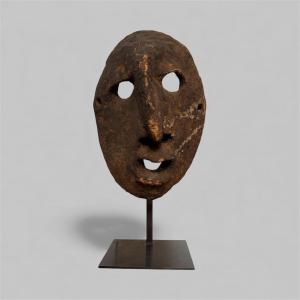 Puissant masque de l’ouest du Népal