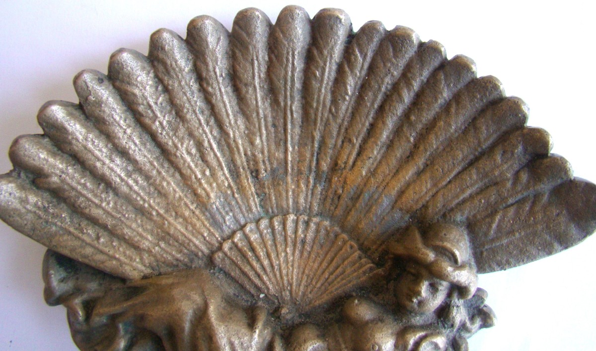 Très Beau Cendrier Ou Vide-poche En Bronze, Décoré d'Un Sujet Féminin-photo-2