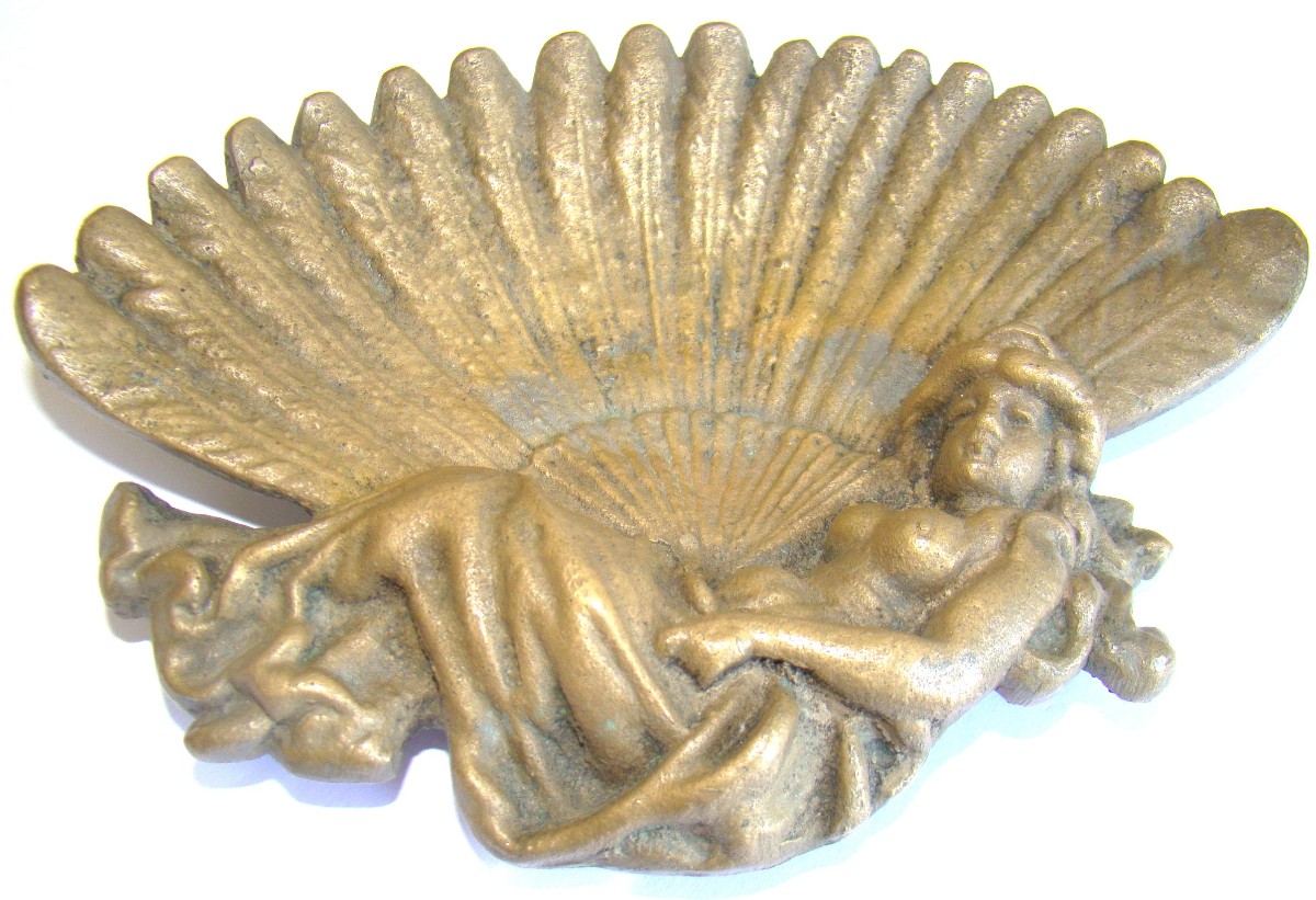 Très Beau Cendrier Ou Vide-poche En Bronze, Décoré d'Un Sujet Féminin-photo-3
