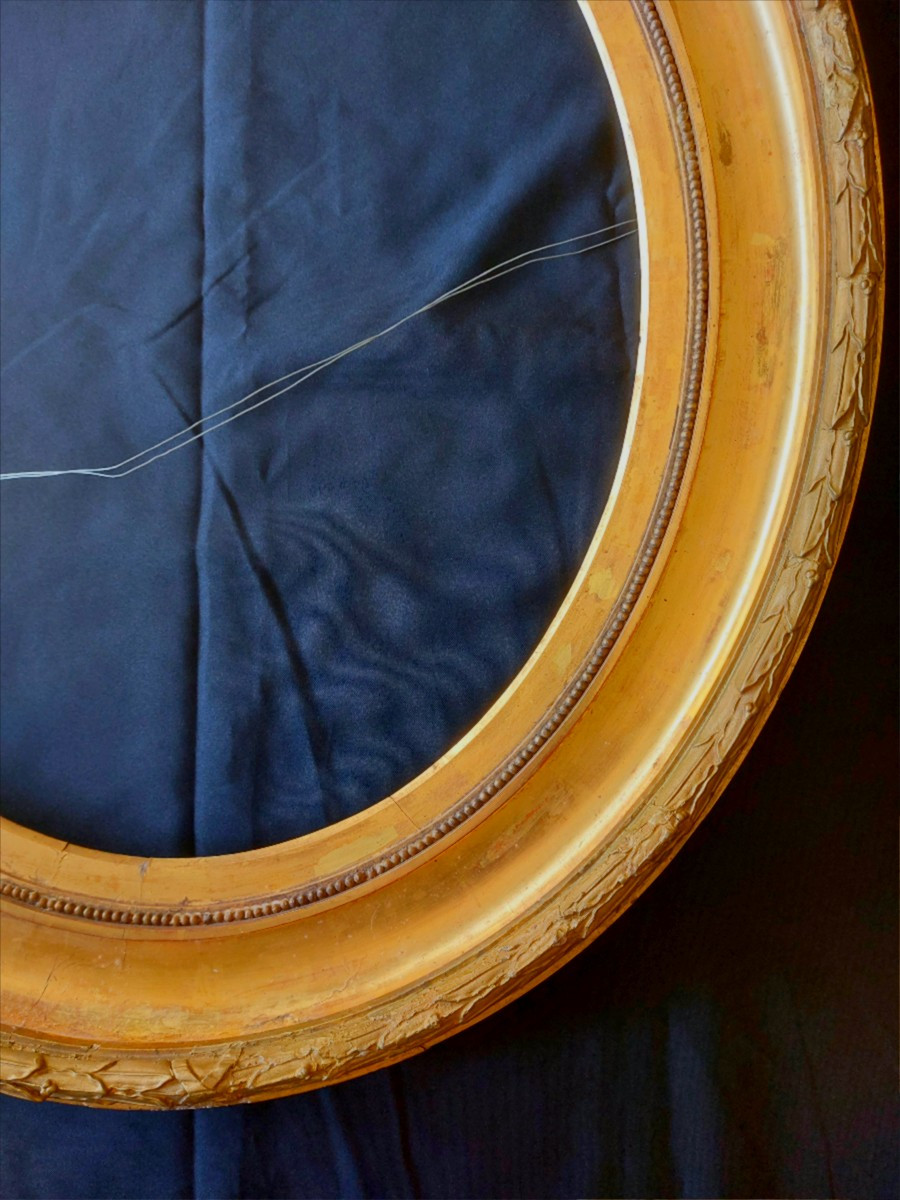 Large Oval Gilded Wooden Frame.-photo-2