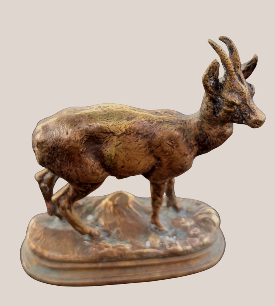 Bronze. Chamoix. Alfred Dubucand
