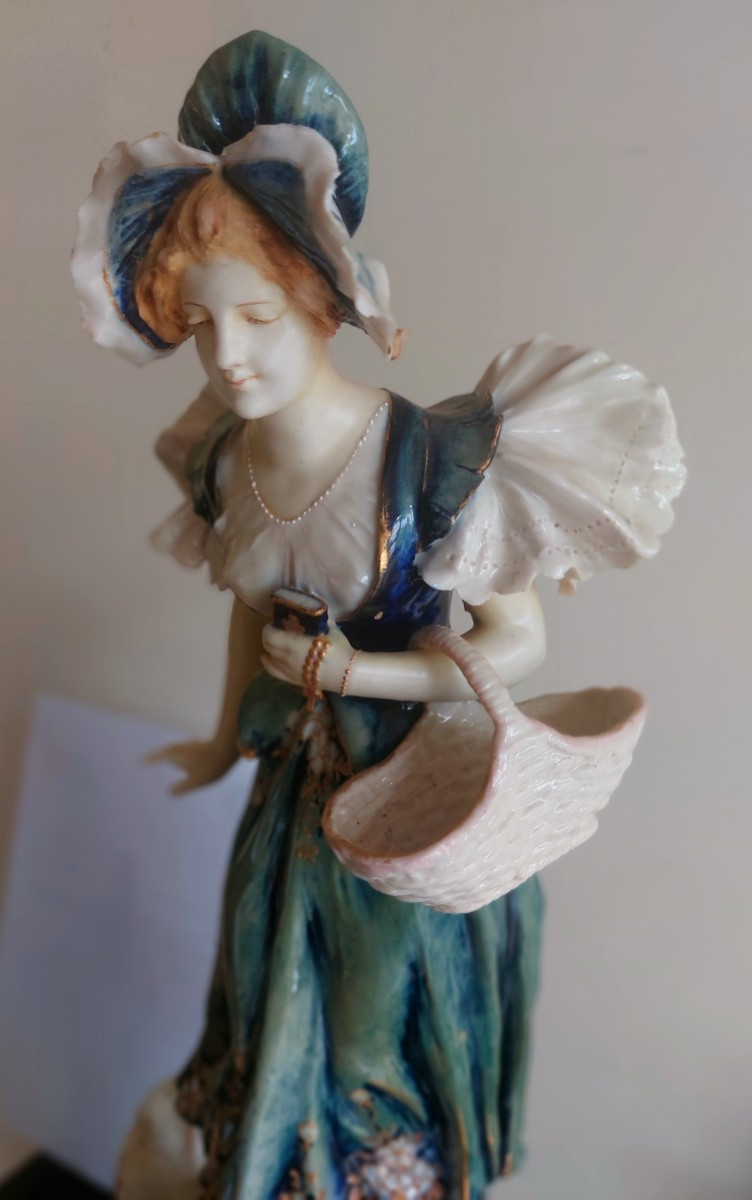 Young Woman In Art Nouveau Glazed Ceramic.-photo-2