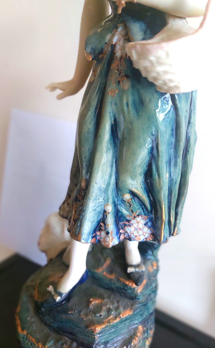 Young Woman In Art Nouveau Glazed Ceramic.-photo-3