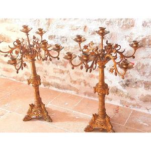Importants  candélabres en bronze doré.