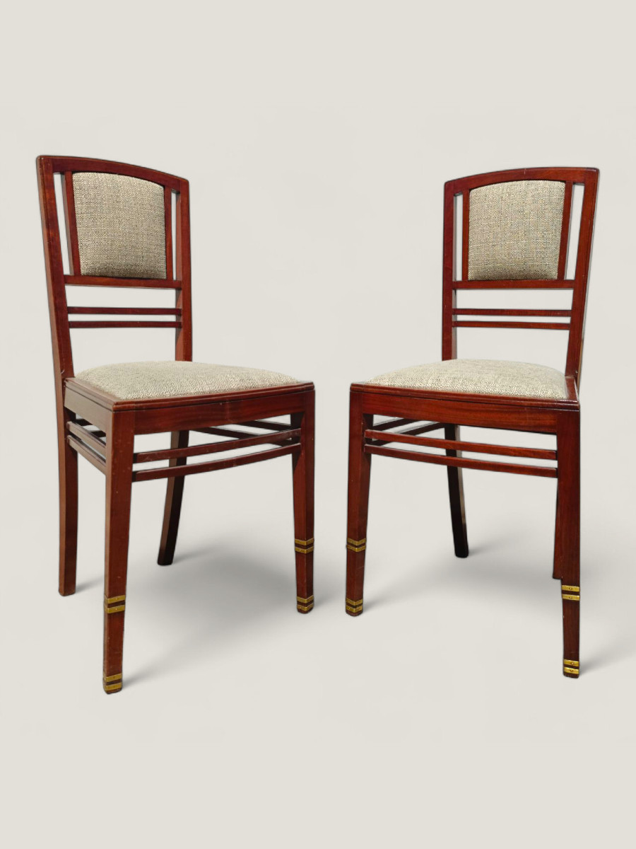 Gustave SERRURIER-BOVY. Paire de chaise en acajou (vers 1905)