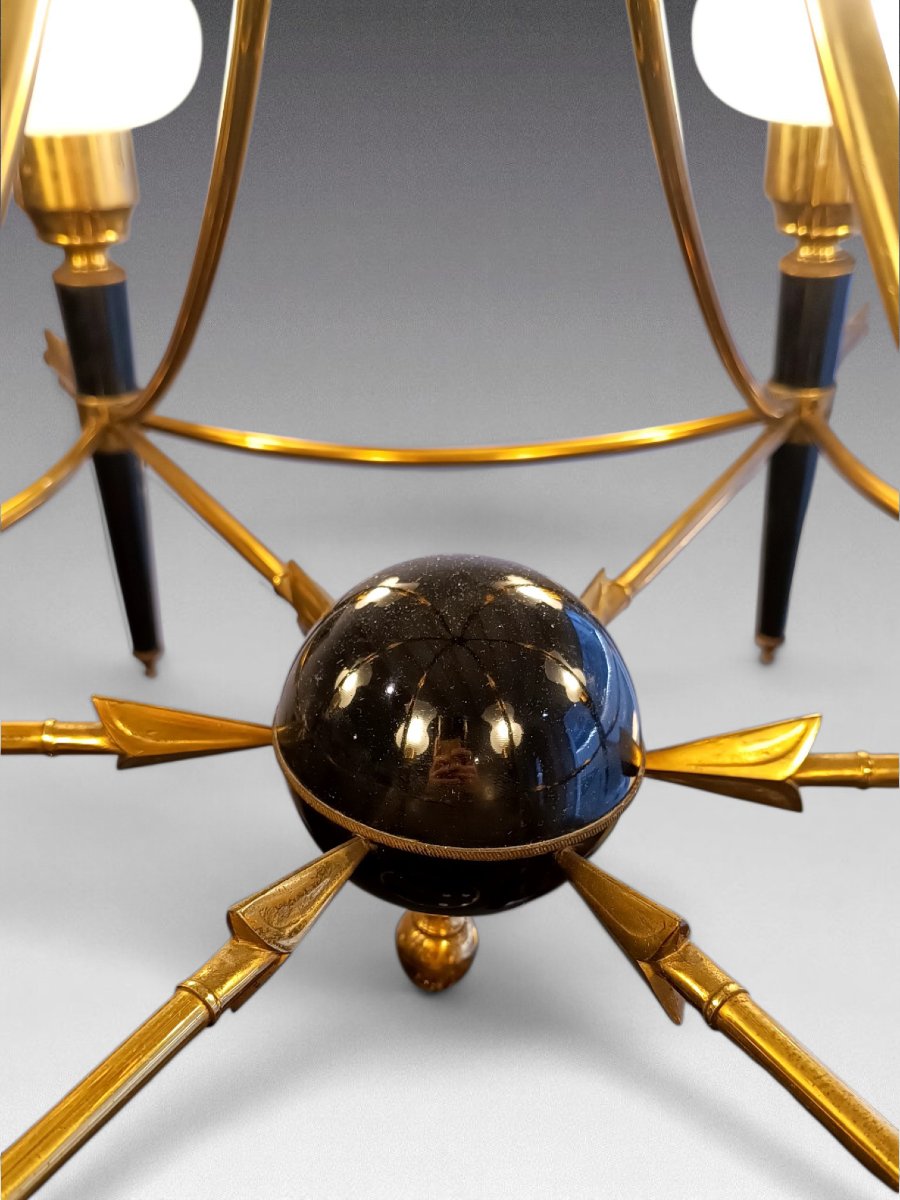 Neoclassical Brass Chandelier With Arrow Decoration (circa 1950)-photo-4