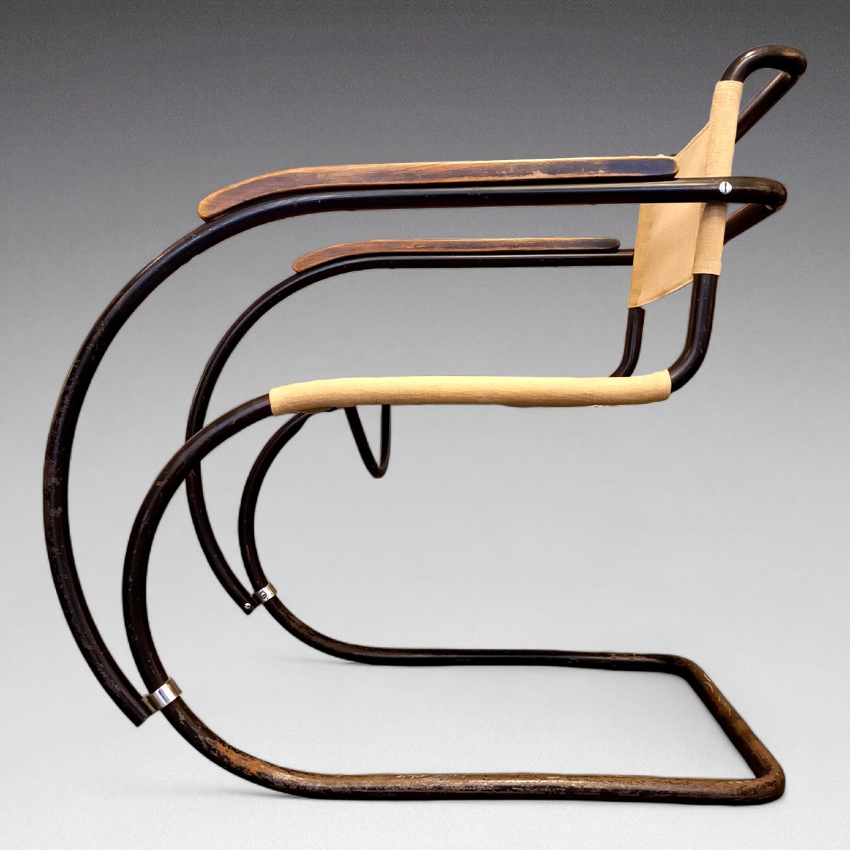 Ludwig Mies Van Der Rohe - MR534 (1927). Edition Thonet. -photo-2