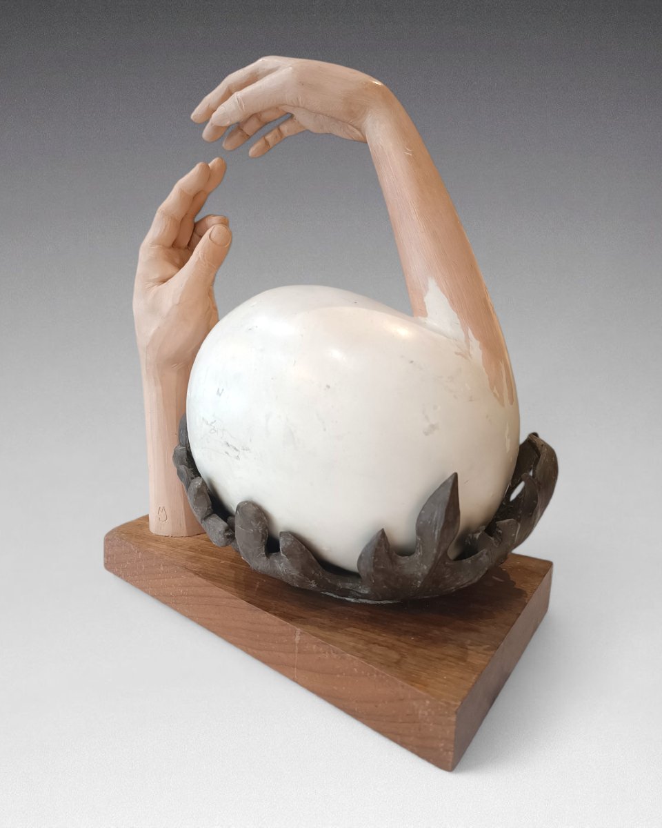 Surrealist Sculpture In Painted Metal (egg; Hands) - Unidentified Signature-photo-3