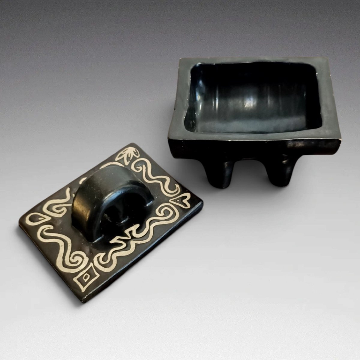 Madoura - Suzanne Ramié - Vallauris - Ceramic Box (circa 1940)-photo-2