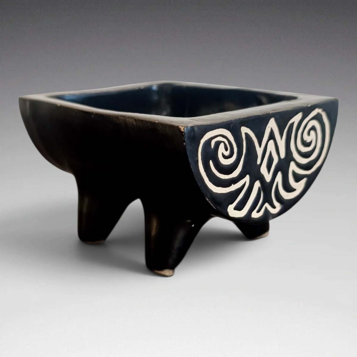 Madoura - Suzanne Ramié - Vallauris - Ceramic Box (circa 1940)-photo-2
