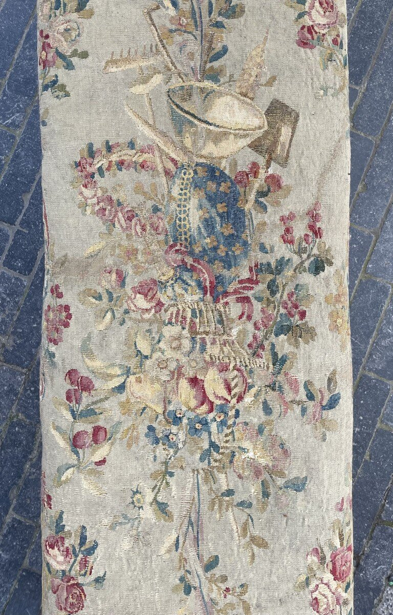 Large Louis XVI Style Six-legged Bench In Gilded Wood-photo-3