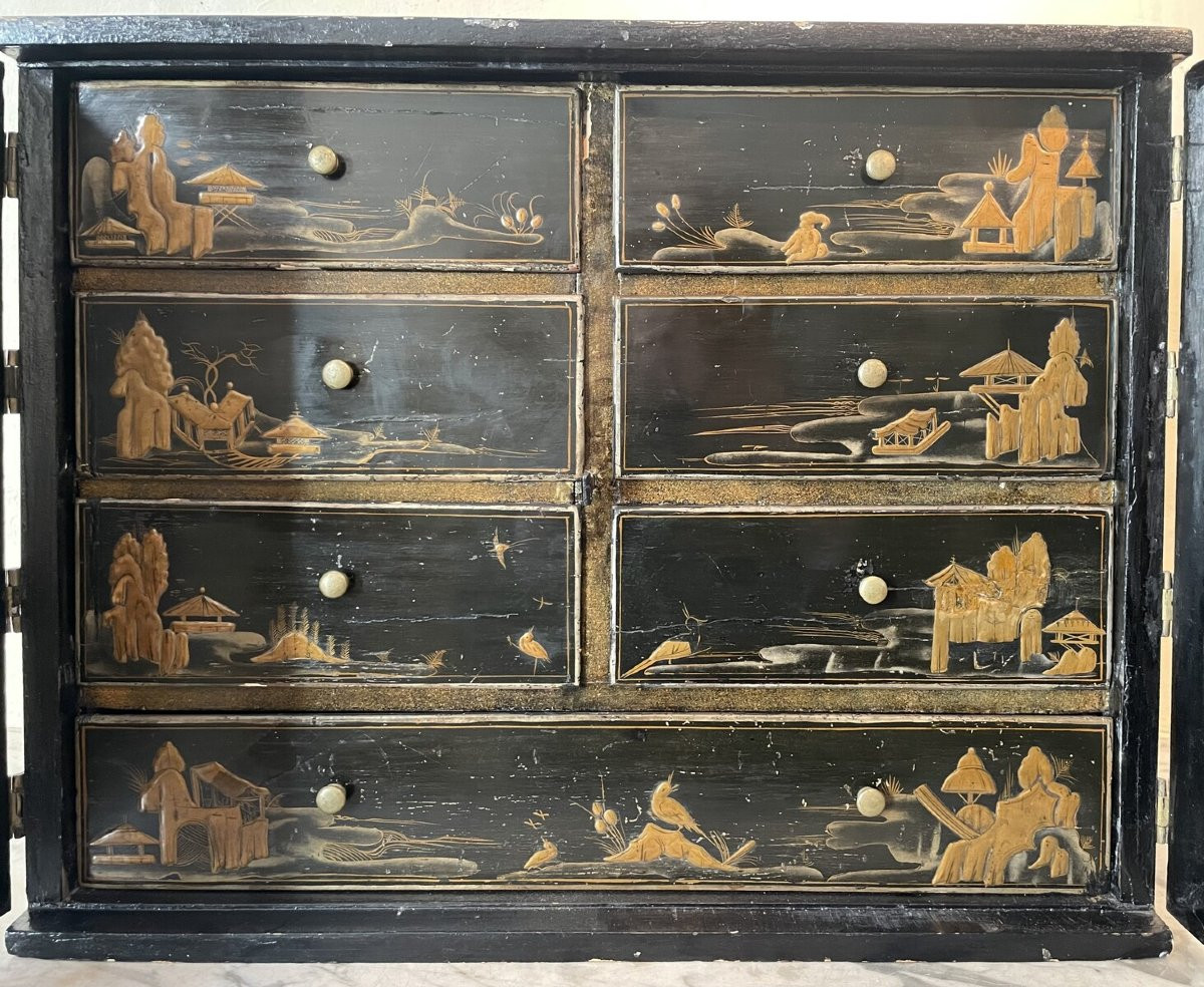 Petit cabinet  anglais du XVIII ème S.  à décor au chinois -photo-3