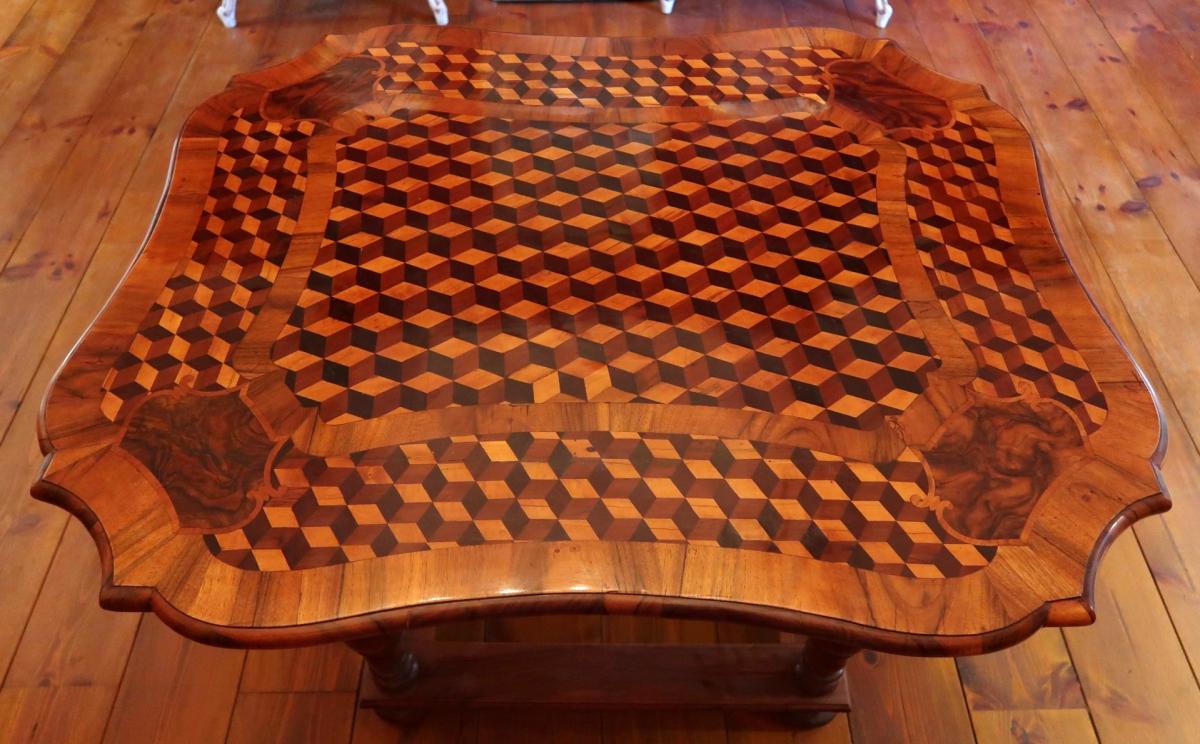 A Fine 19th Century French Table In Marquetry-photo-2