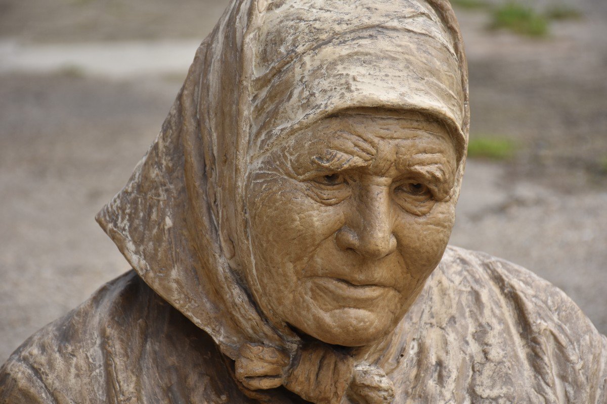 Marie Gallaud, Head Of An Old Breton Woman (1896)-photo-4