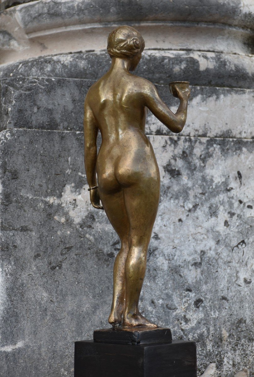 Yvonne Serruys, Femme à La Coupe / Hébé (circa 1912)-photo-1