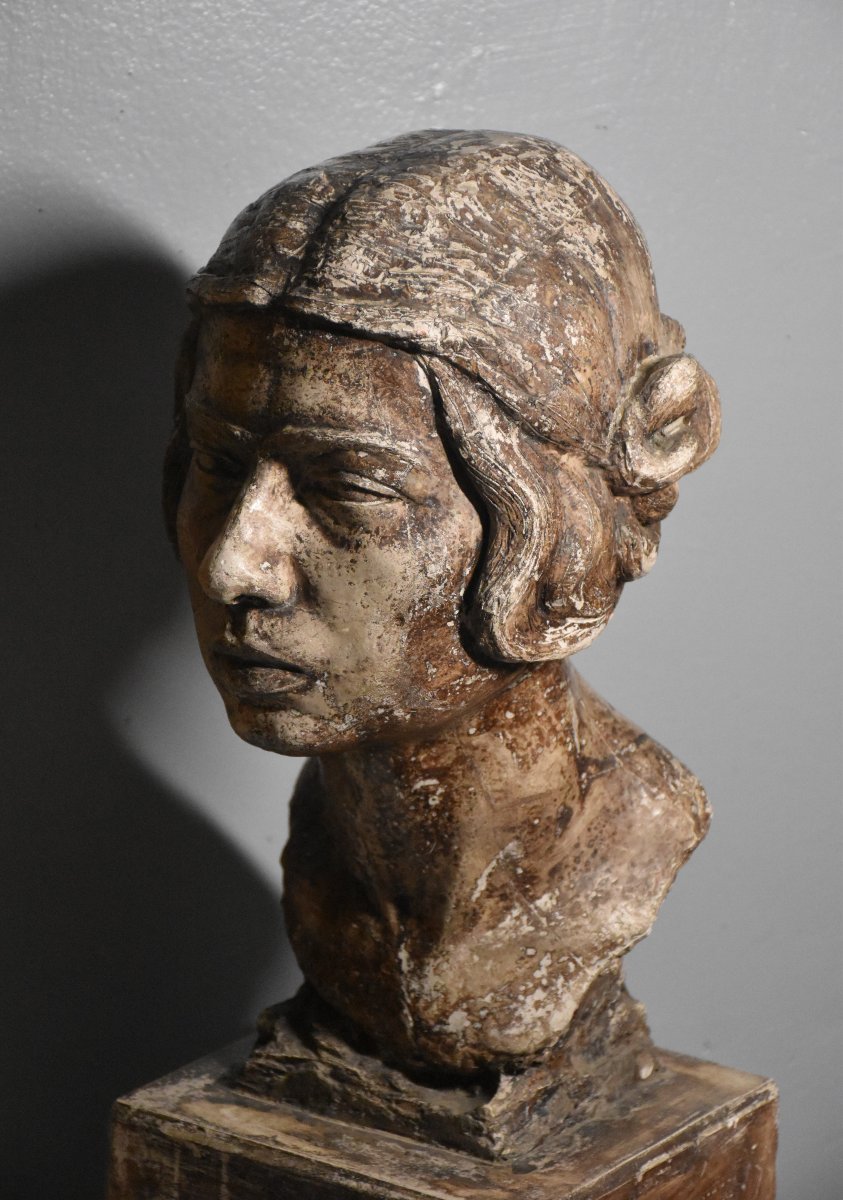 French School, Head Of A Woman (circa 1935)-photo-2