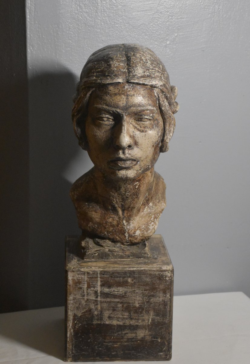 French School, Head Of A Woman (circa 1935)-photo-3