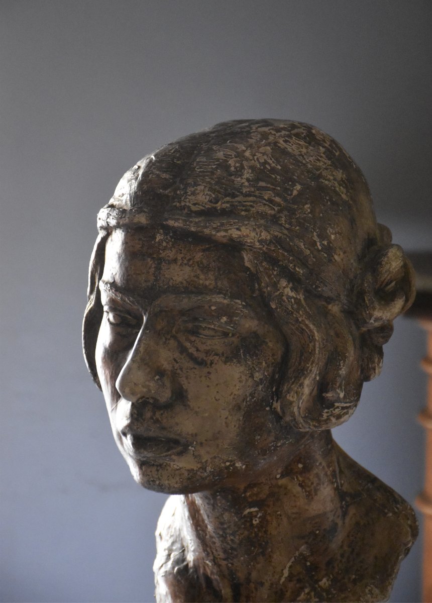 French School, Head Of A Woman (circa 1935)-photo-1