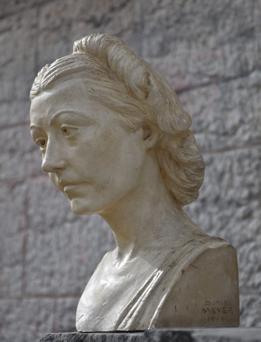 Daniel MEYER (Mulhouse 1908 - Nancy 1993), Portrait de l’artiste Nicole Gauthier (1941)-photo-1