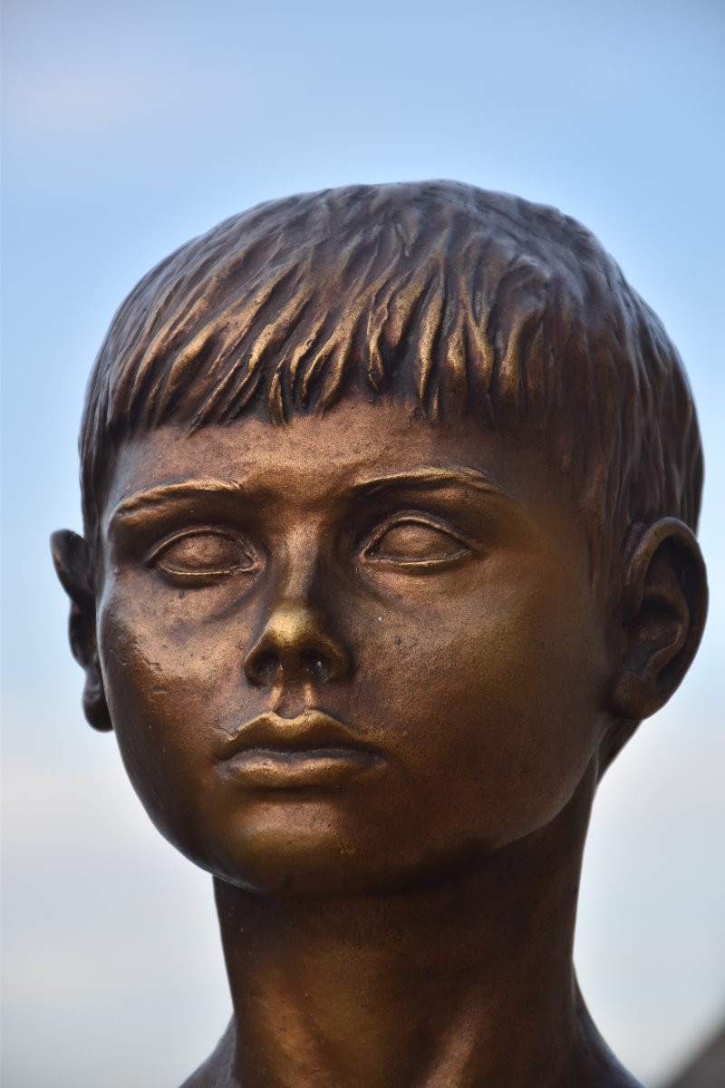 Marie-hélène Mestrallet (éc. Lyonnaise), Bust Of A Boy (1964)-photo-7