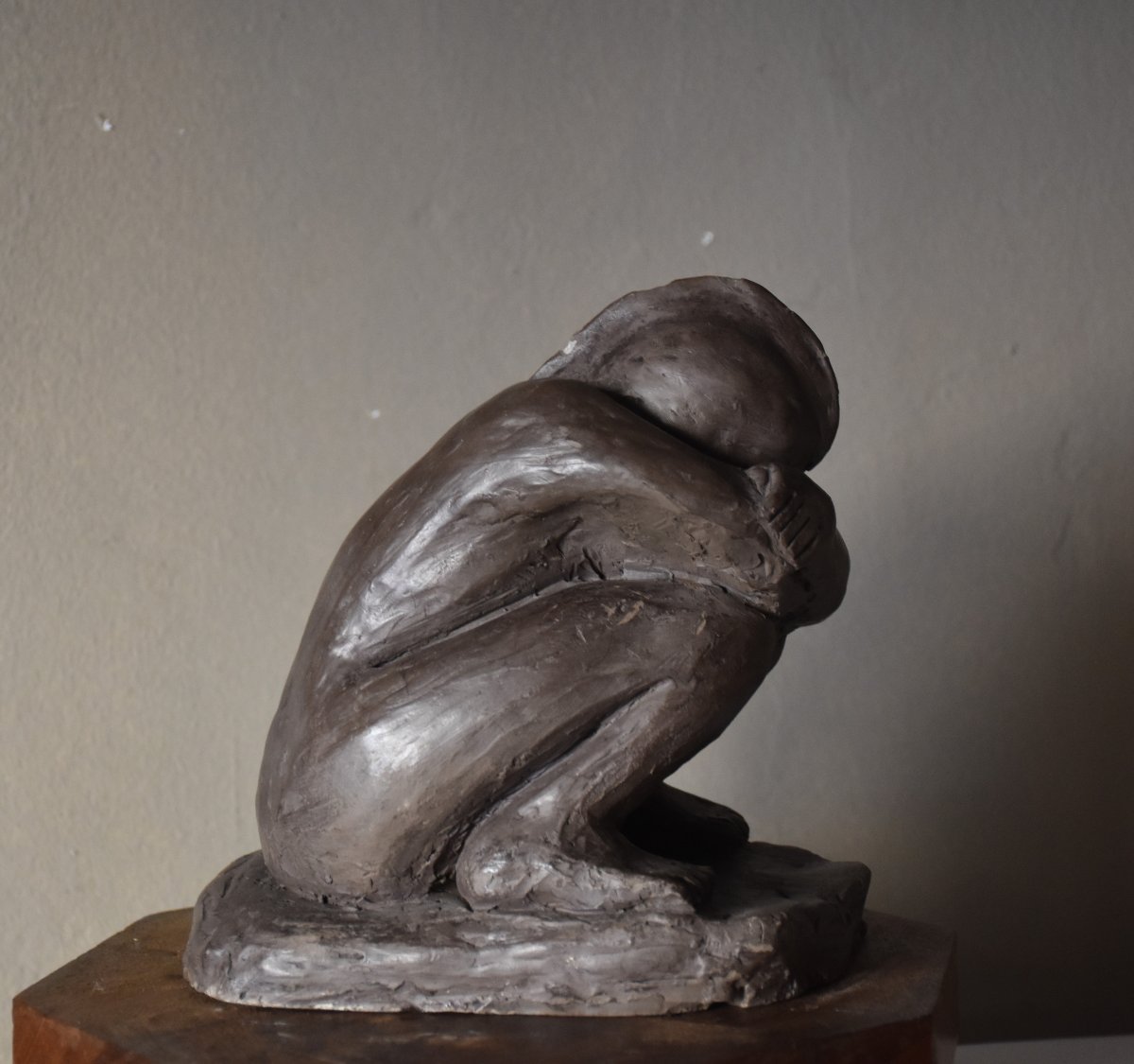 Luciano VIEL, Figure accroupie (vers 1960)-photo-2