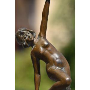 Friedrich BEER (Brno 1846 - Florence 1912), Bougeoir en forme de femme nue (vers 1885)
