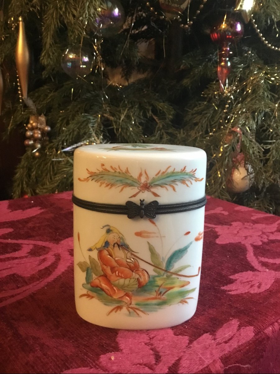 Porcelain Box With Chinese Decor-photo-2