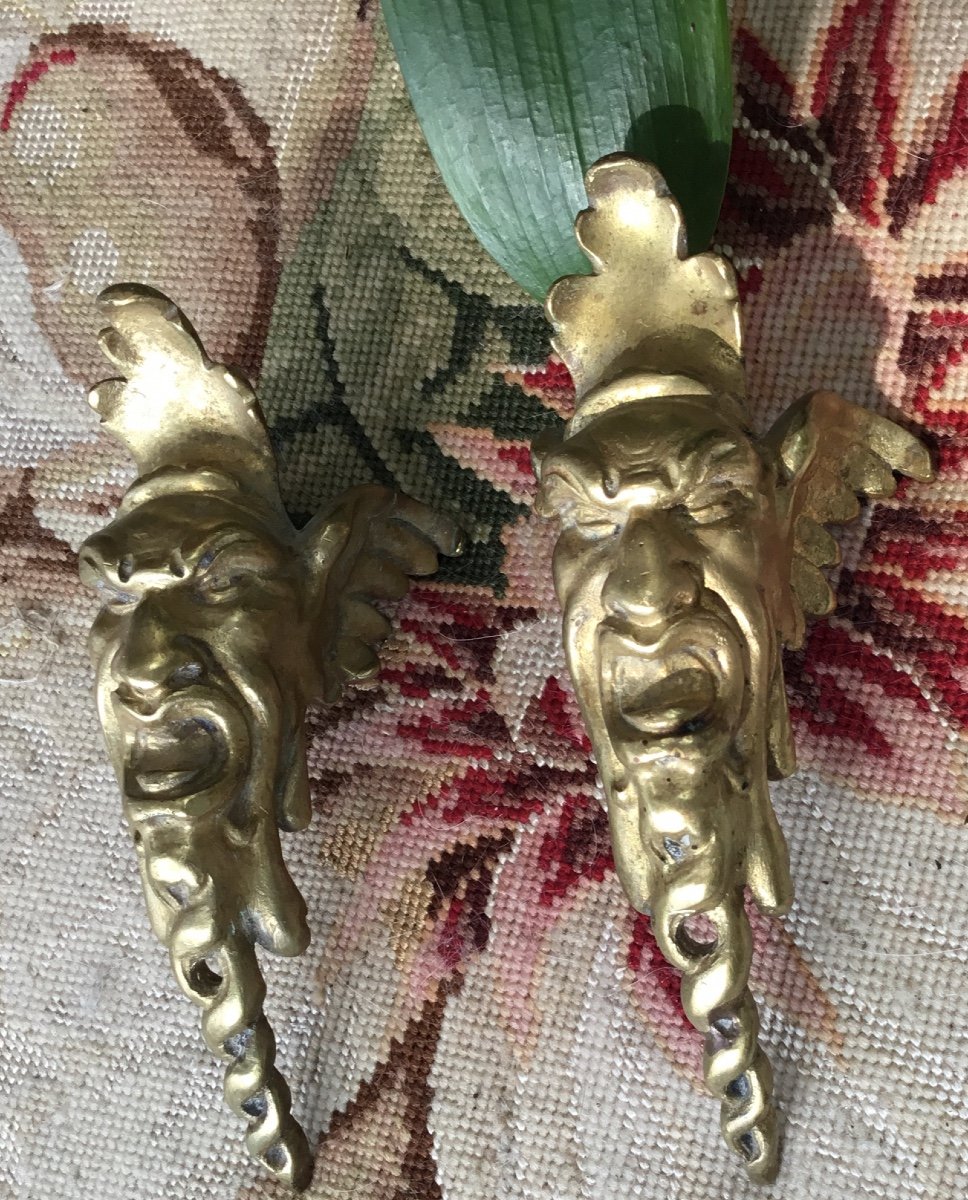 Paire De Bronzes D’ameublement Figurant Des Visages De Satyres -photo-2