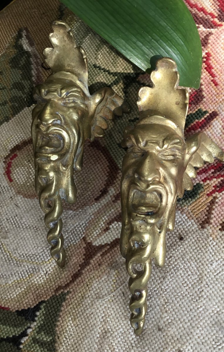 Paire De Bronzes D’ameublement Figurant Des Visages De Satyres -photo-2