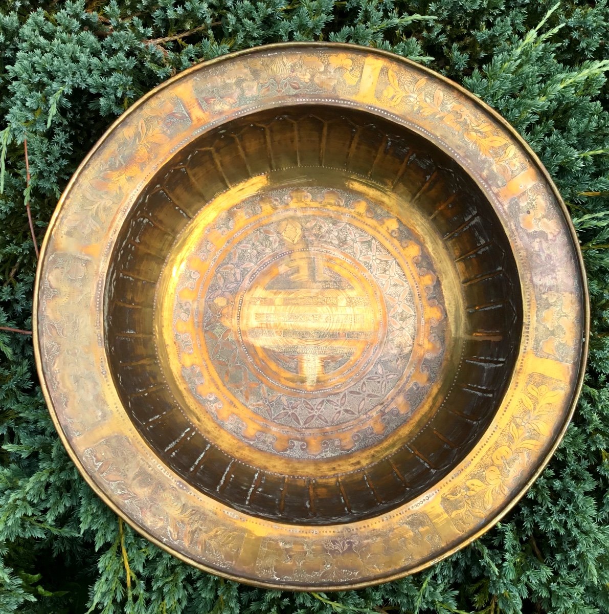 Golden Copper Basin, Peach Blossoms, Indochina, XIXth