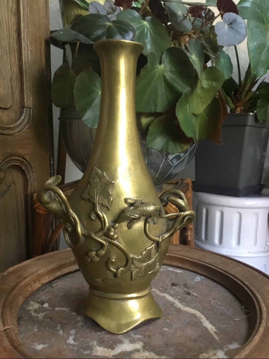 Chine Vase En Bronze Au Décor De Petit Rongeur -photo-3