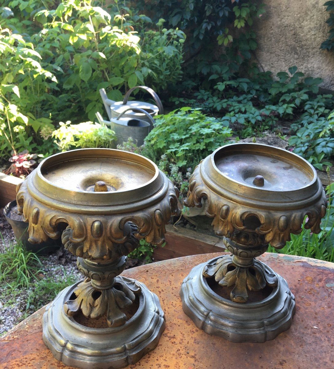 The Pair Of Bronze Display Stands With Three Patinas-photo-2