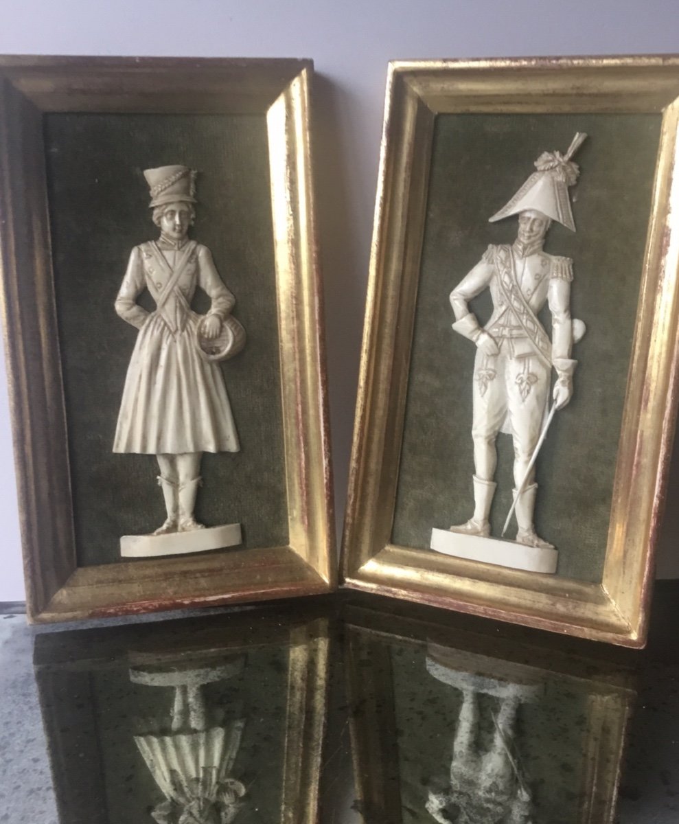 Bas- Relief  , Couple De Merveilleux