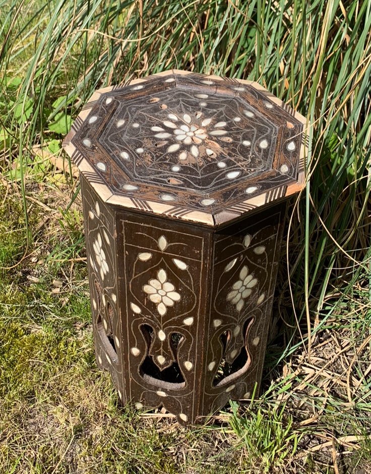 Small Octagonal Syrian Pedestal Table Inlaid With Mother-of-pearl, 19th Century-photo-2