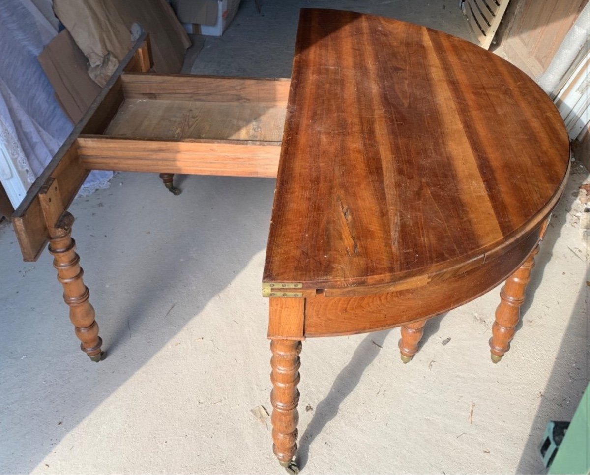 Extra Large Walnut Dining Table 8 Feet (163 Cm Diameter)-photo-2
