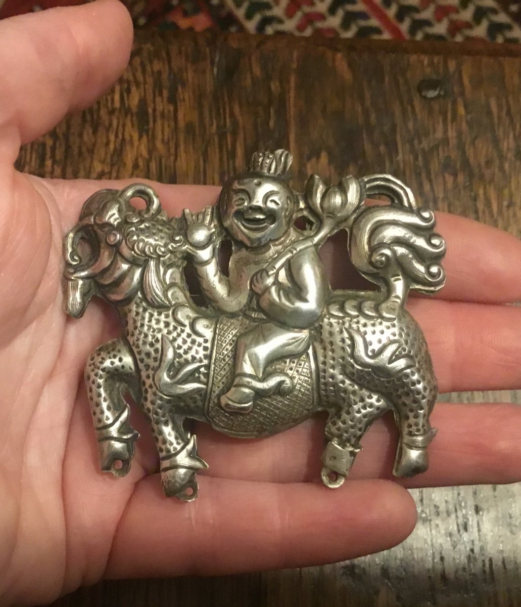 Sujet En Argent Repoussé , Indochine -photo-4