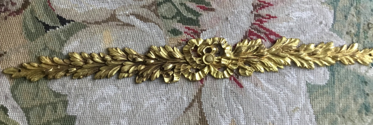 Bronze D’ornement De Style Louis XVI