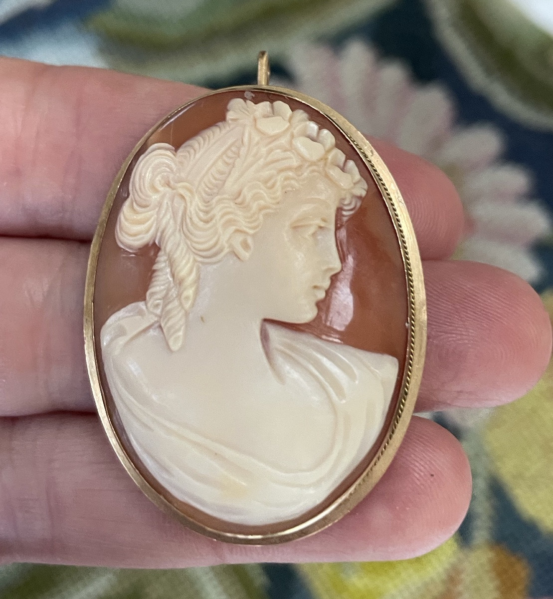 Broche pendentif ornée d’un Camée sur or jaune -photo-3