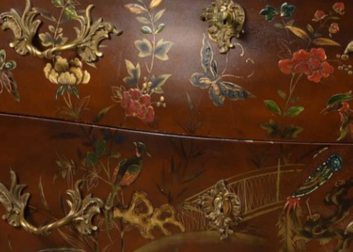 Commode Galbée De Style Louis XV vernis Au Décor Chinoisant-photo-3