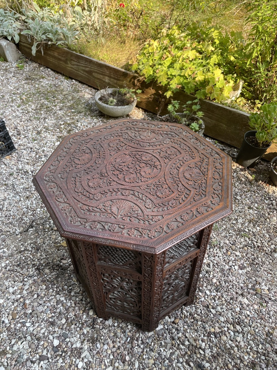 Asian Pedestal Table With Openwork Sculpture And Embroidery -photo-3