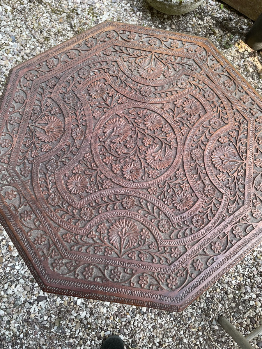 Asian Pedestal Table With Openwork Sculpture And Embroidery -photo-2