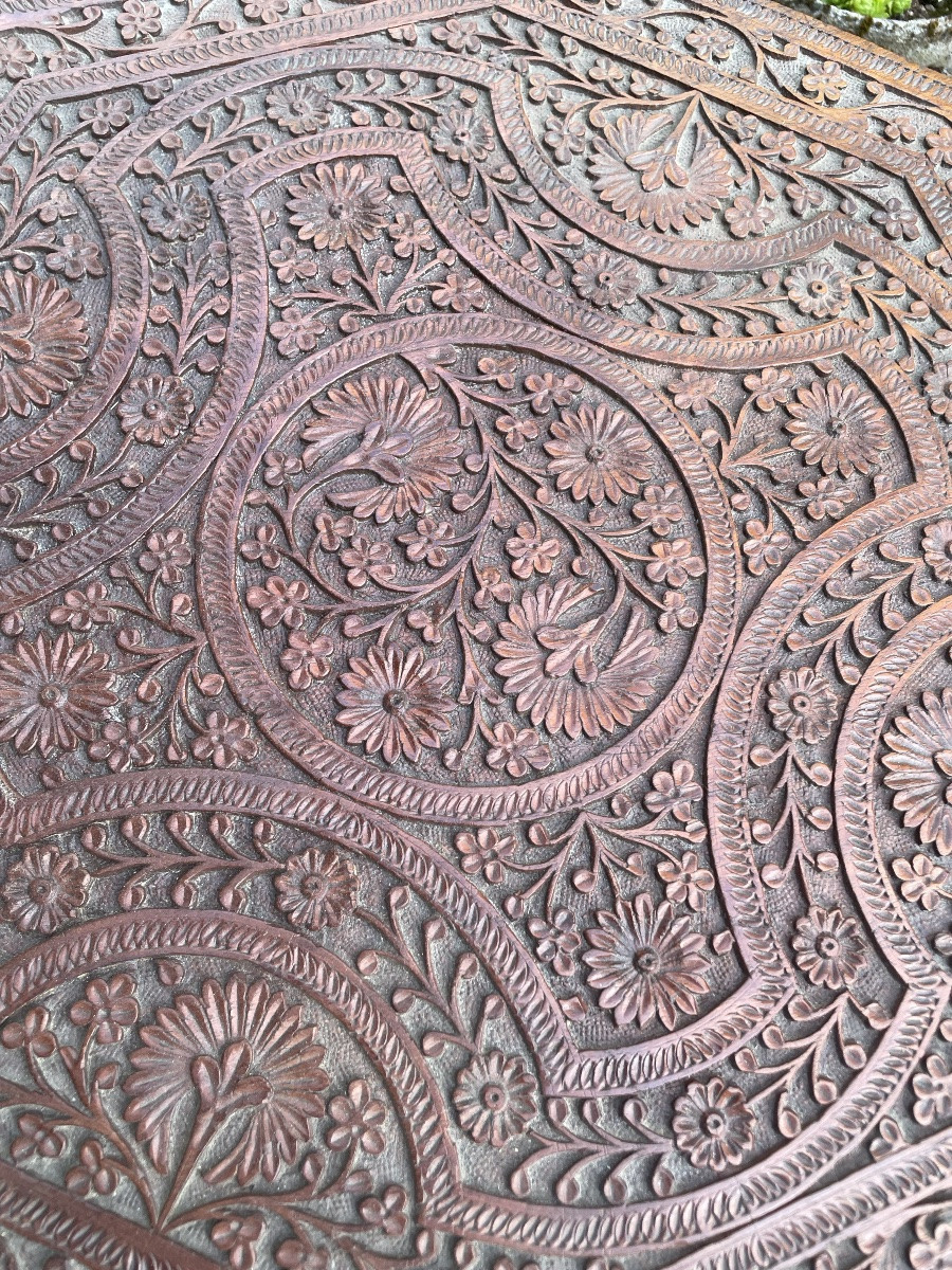 Asian Pedestal Table With Openwork Sculpture And Embroidery -photo-8