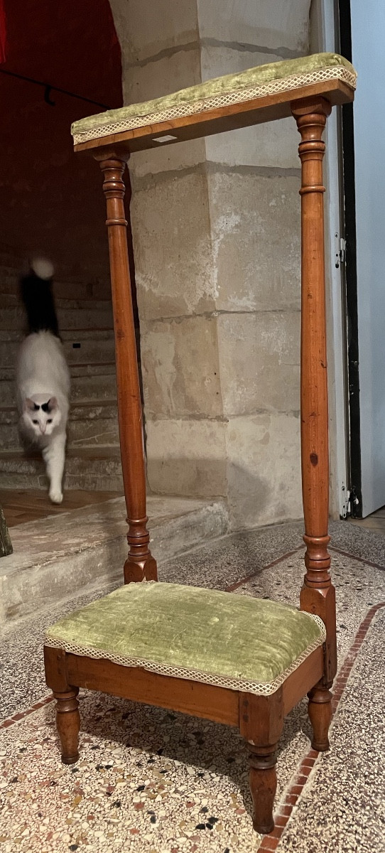 Prie Dieu , bois fruitier , XIXème 